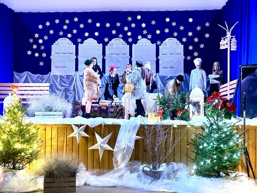 DZIEWCZYNKA Z ZAPŁAKAMI